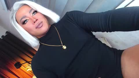 Samantha online show from February 1, 6:39 pm