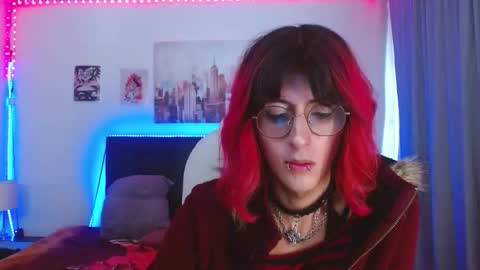 goth_minerva online show from December 1, 1:35 pm