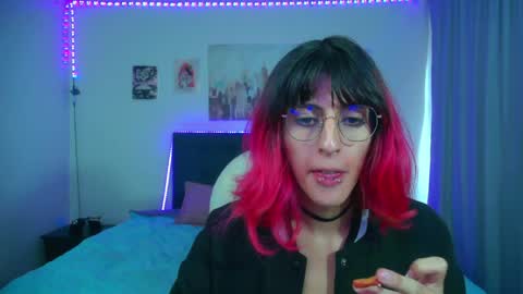 goth_minerva online show from April 1, 2:03 pm