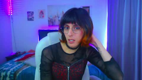 goth_minerva online show from June 2, 6:31 pm