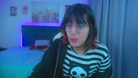 goth_minerva online show from July 28, 1:54 pm