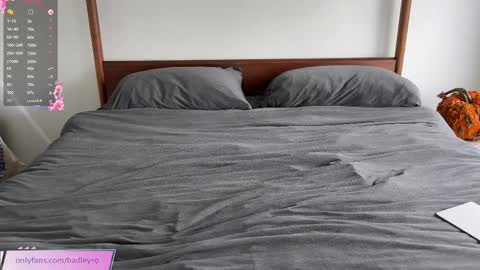 Hadley online show from October 22, 6:43 pm