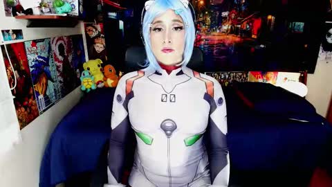 Haku Please help me with your thumbs up its important  online show from November 19, 8:53 pm