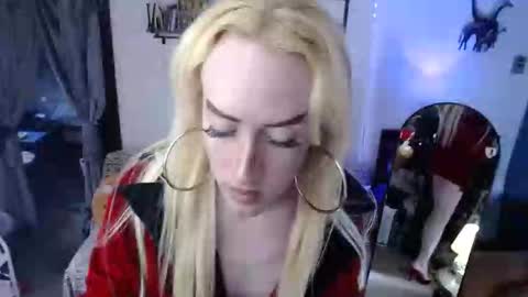 halovalentine online show from February 17, 8:05 pm