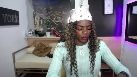 hanna_lamber online show from January 5, 12:31 pm