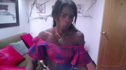 hanna_lamber online show from October 6, 12:49 pm