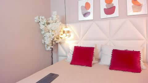 Hanna online show from April 1, 12:39 pm