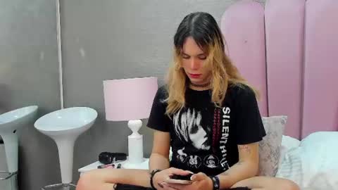 hannatayllor online show from July 8, 9:24 am