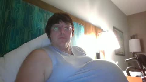 happynpregnant online show from December 31, 2:40 am