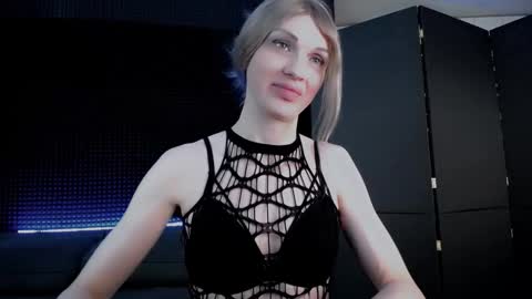 Miss Hardy online show from November 10, 4:46 am