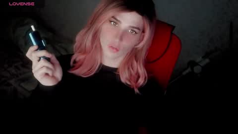 Helen Spellman online show from November 17, 1:33 pm