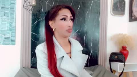 Hilary Avilan online show from June 13, 7:14 pm