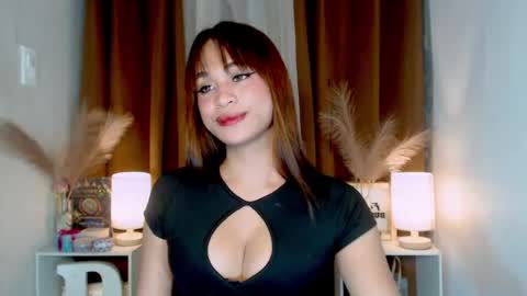 hoelymarie online show from July 28, 11:17 am