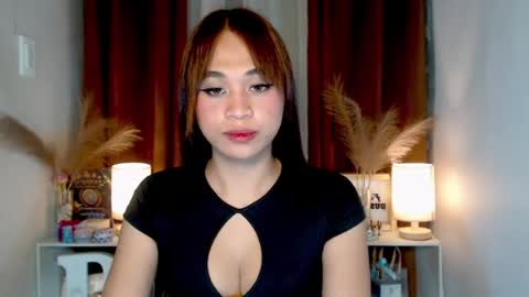 hoelymarie online show from July 28, 4:39 pm