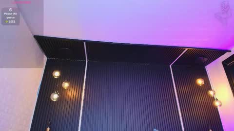 April online show from November 12, 9:03 pm