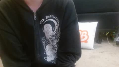 Holly Hawkes online show from March 8, 2:15 am