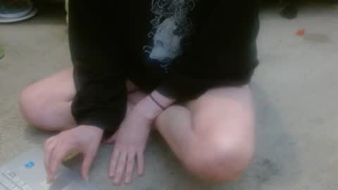 Holly Hawkes online show from June 8, 2:01 am