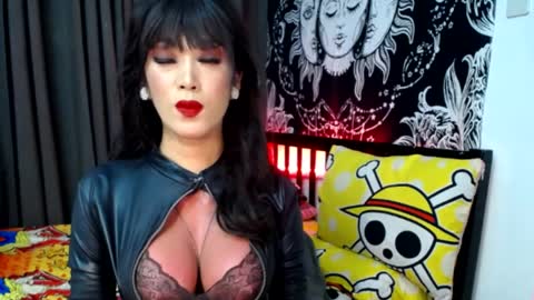 Jessica Cumshow FOLLOW ME online show from April 7, 3:57 pm