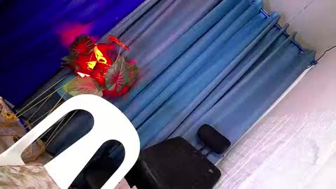 hot_olivia69 online show from June 11, 6:55 am