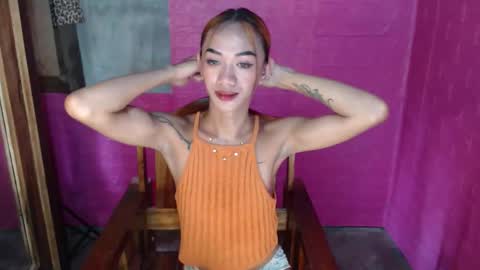 hot_petit69 online show from November 1, 4:32 am