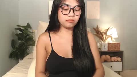 hotasian_gabby69 online show from July 25, 1:36 am