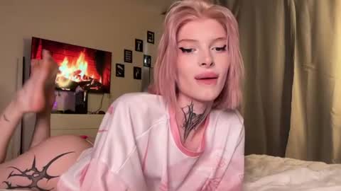 hotchubently online show from August 5, 2:01 pm