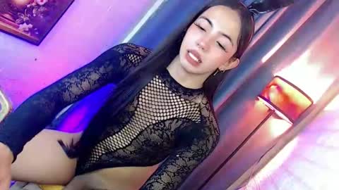 hotfucking_queen1111 online show from November 26, 1:24 pm