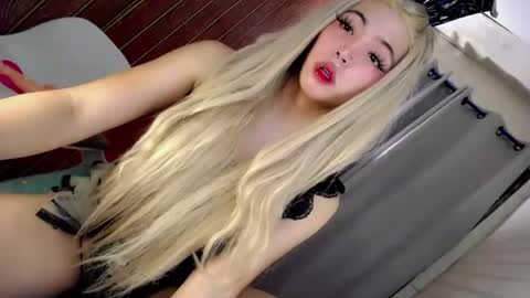 hotfucking_queen1111 online show from June 25, 8:18 am