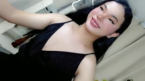 hotsiren101 online show from June 12, 1:21 pm