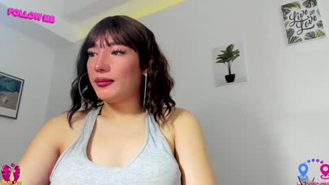 Snapshot of hottycrishinaxx chatting on January 11, 7:06 am crishinahotty online show from January 11, 7:06 am