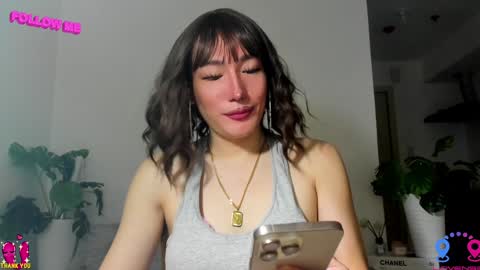 Snapshot of hottycrishinaxx chatting on February 6, 3:27 am crishinahotty online show from February 6, 3:27 am