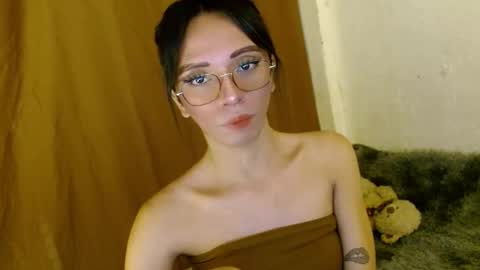Cara online show from January 3, 9:57 pm