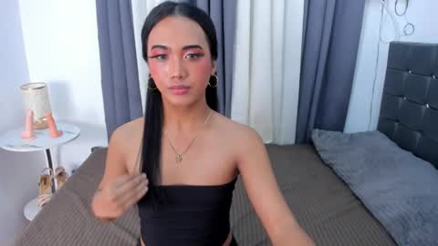 hugecock_pretty123 online show from June 1, 8:21 pm