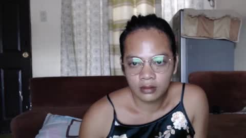 hugecockasian33 online show from October 30, 2:43 am