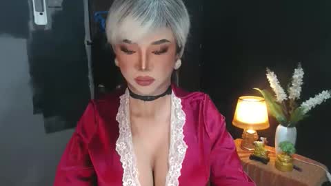 Christine online show from April 21, 6:47 pm