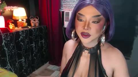 Christine online show from June 10, 11:15 pm