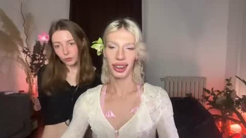Alice help me reach 100 likes  online show from August 2, 9:36 pm