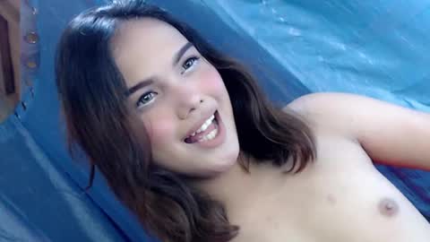 iam_emcy online show from June 12, 3:49 am