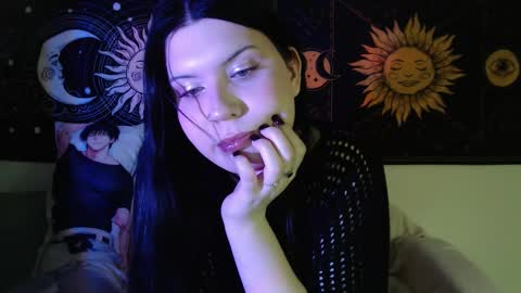 Vella online show from March 7, 7:42 pm