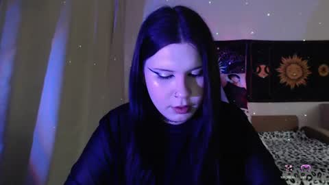 Vella online show from June 9, 9:03 pm