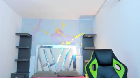 im_brittany_333 online show from January 17, 8:38 pm