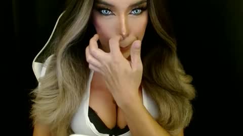 Queen Gwen online show from November 30, 12:13 am