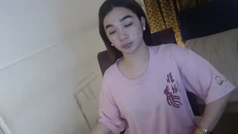 indestructabletrixie online show from March 27, 10:27 am