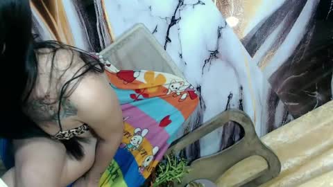 Mae online show from June 17, 3:46 pm