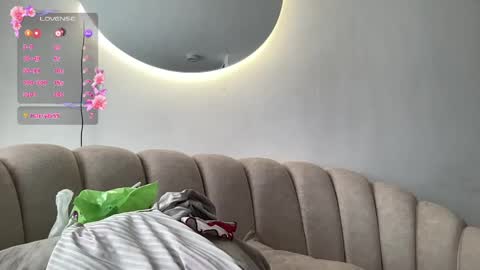 Isabella online show from May 6, 4:13 pm