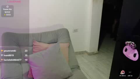 Isabella Hall online show from July 5, 1:22 am