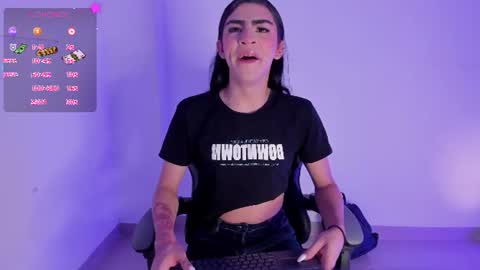 Isabella Moon9 online show from June 19, 11:59 am