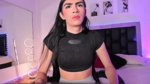 Isabella Moon9 online show from July 30, 11:42 am