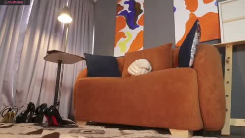 Help me with your follow independent model isabela online show from June 30, 7:14 pm