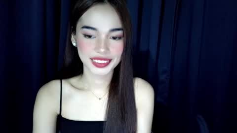 Isabelle online show from April 15, 4:56 pm